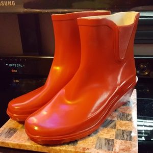 Forever Young Women's Sportwear Short Rain Boots
